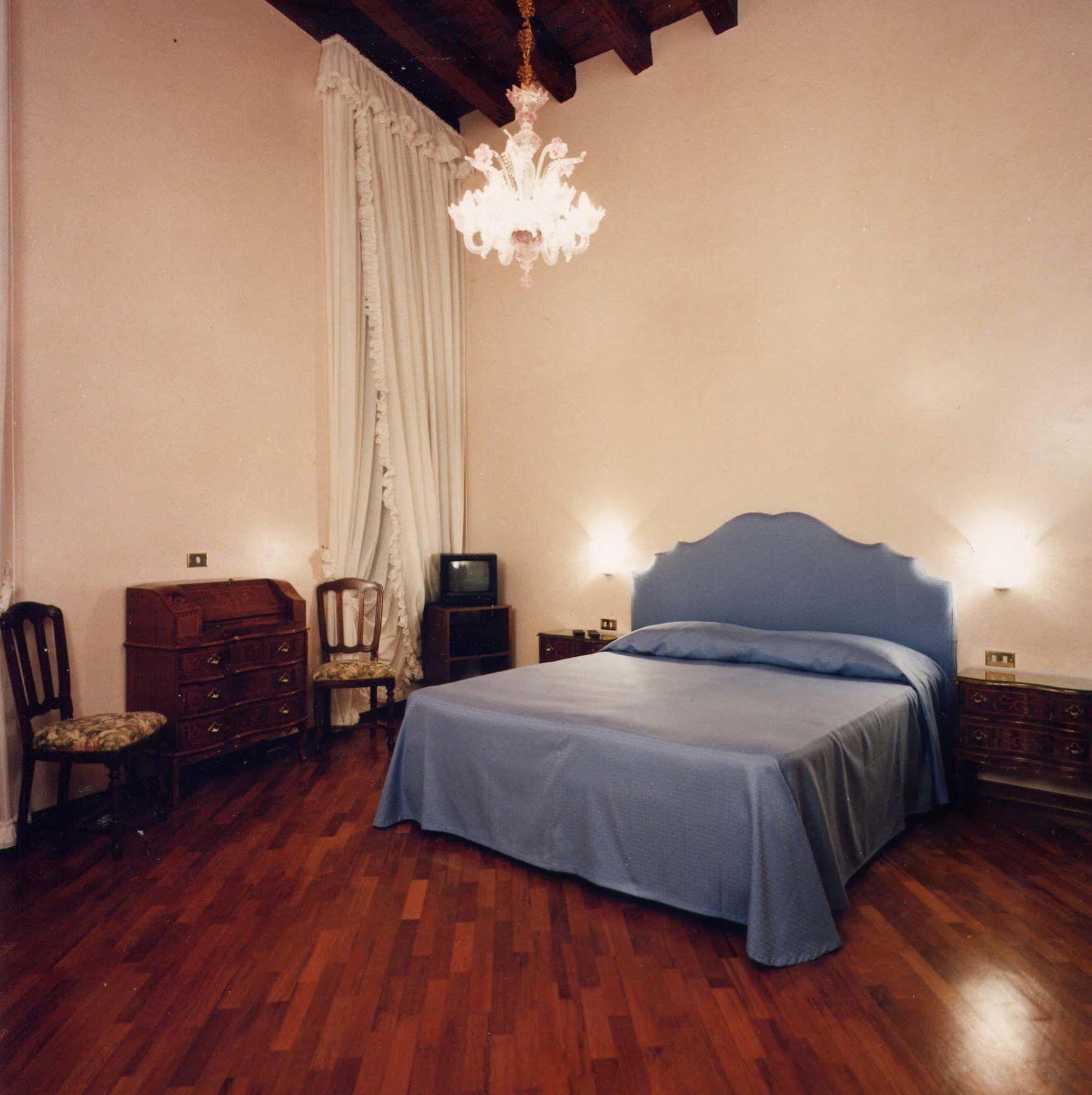 Hotel Piccola Fenice Venice Room photo